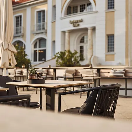 Travel Charme Kurhaus Binz-2